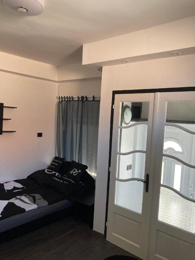 Апарт отель Arany Apartman Цеглед Экстерьер фото